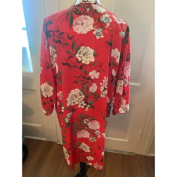 Cardigan with Hawaii flowers - Picture 5 of 8